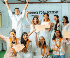 200 hour yoga teacher training course in Rishikesh